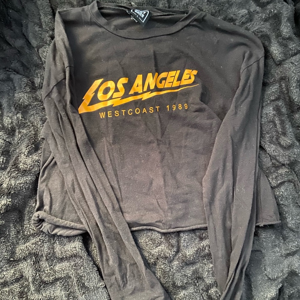 Black crop top w/ ‘Los Angeles’ graphic